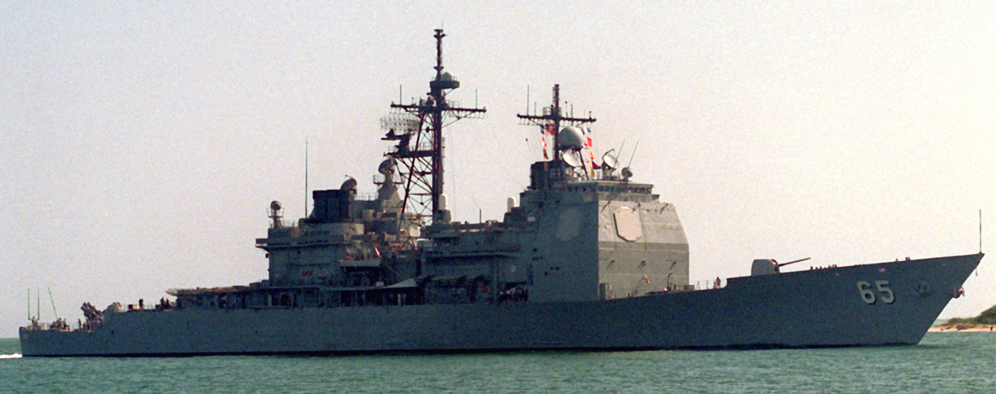 cg-65 uss chosin ticonderoga class guided missile cruiser aegis us navy 02