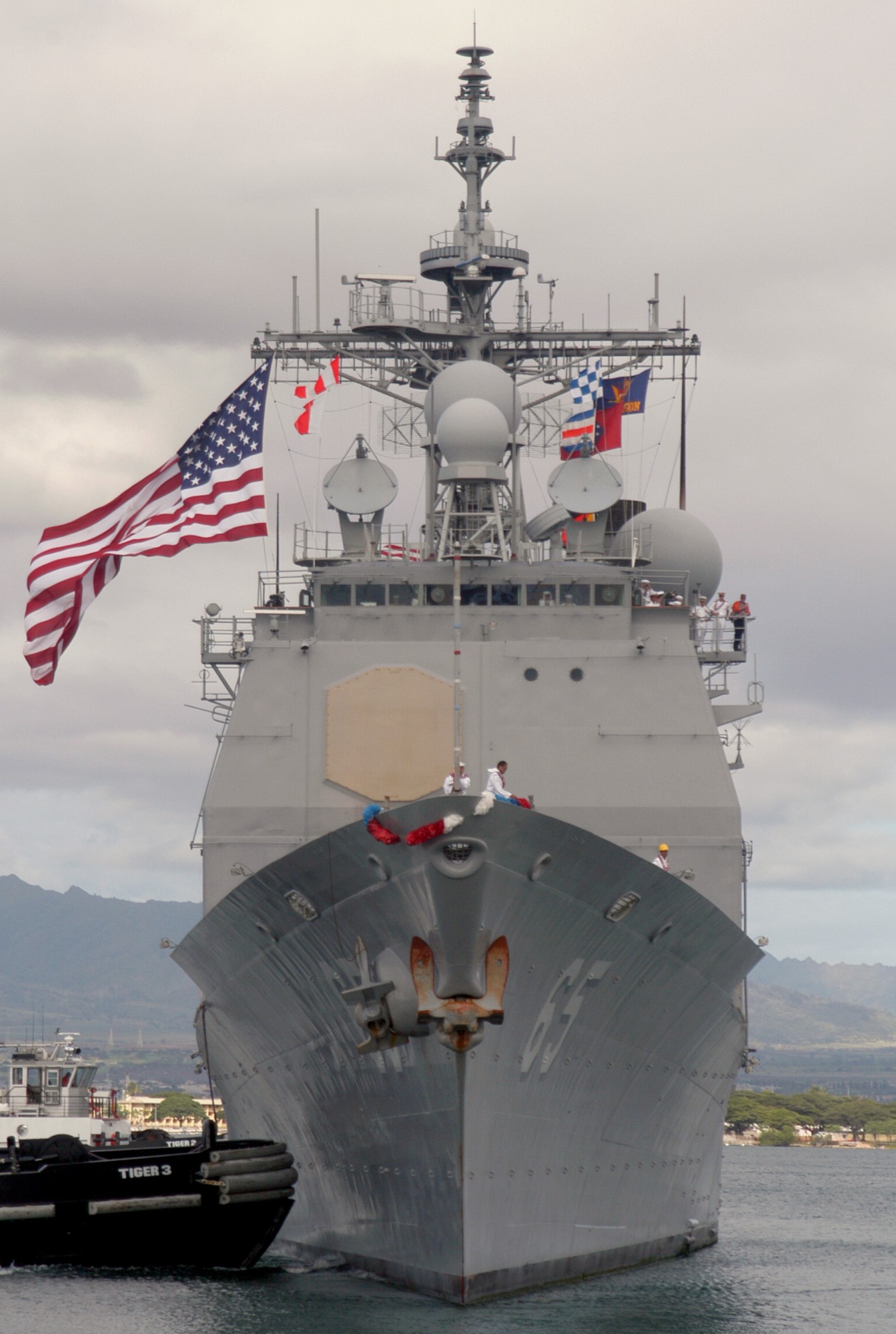 cg-65 uss chosin ticonderoga class guided missile cruiser aegis us navy 06