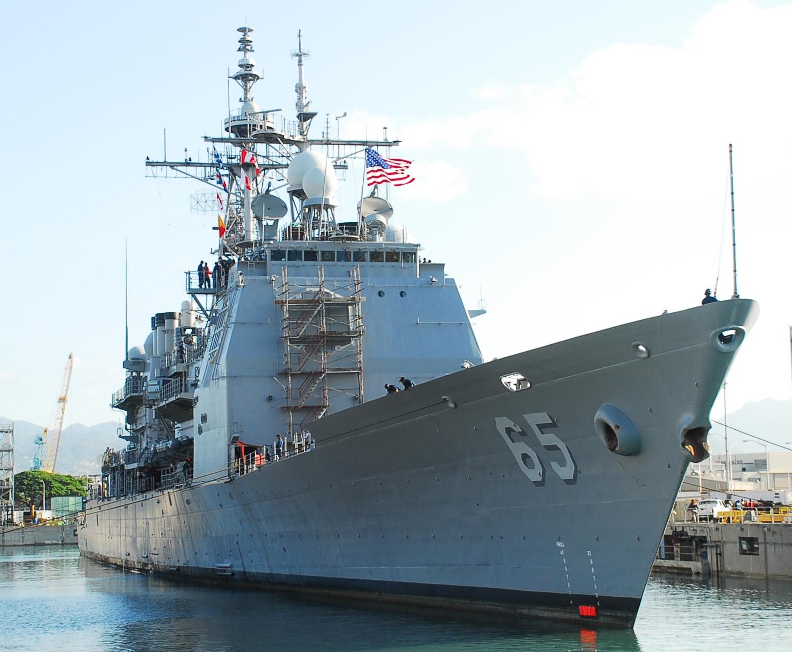cg-65 uss chosin ticonderoga class guided missile cruiser aegis us navy pearl harbor naval shipyard hawaii dry-dock 36