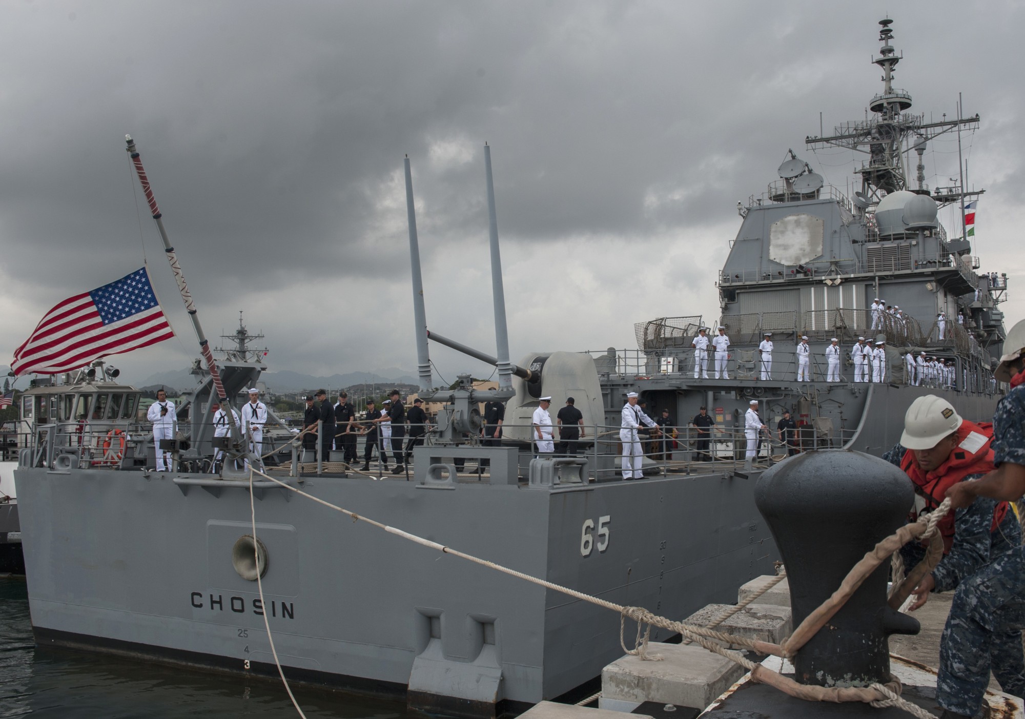 cg-65 uss chosin ticonderoga class guided missile cruiser aegis us navy departing pearl harbor hickam hawaii 76