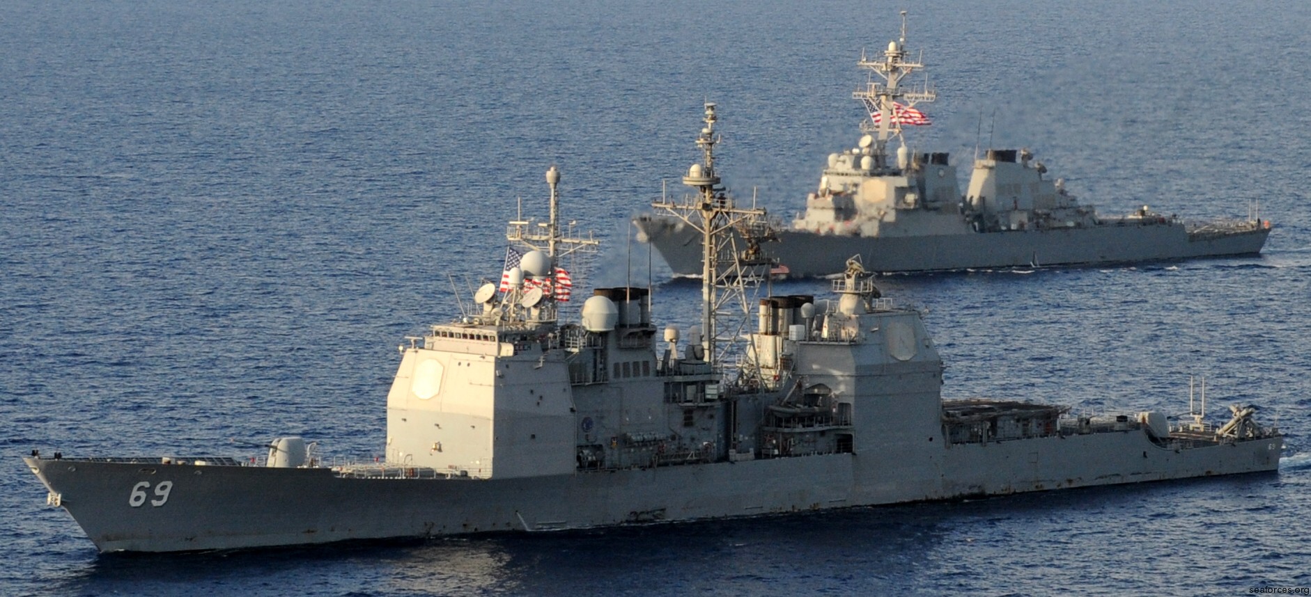 cg-69 uss vicksburg ticonderoga class guided missile cruiser us navy 15
