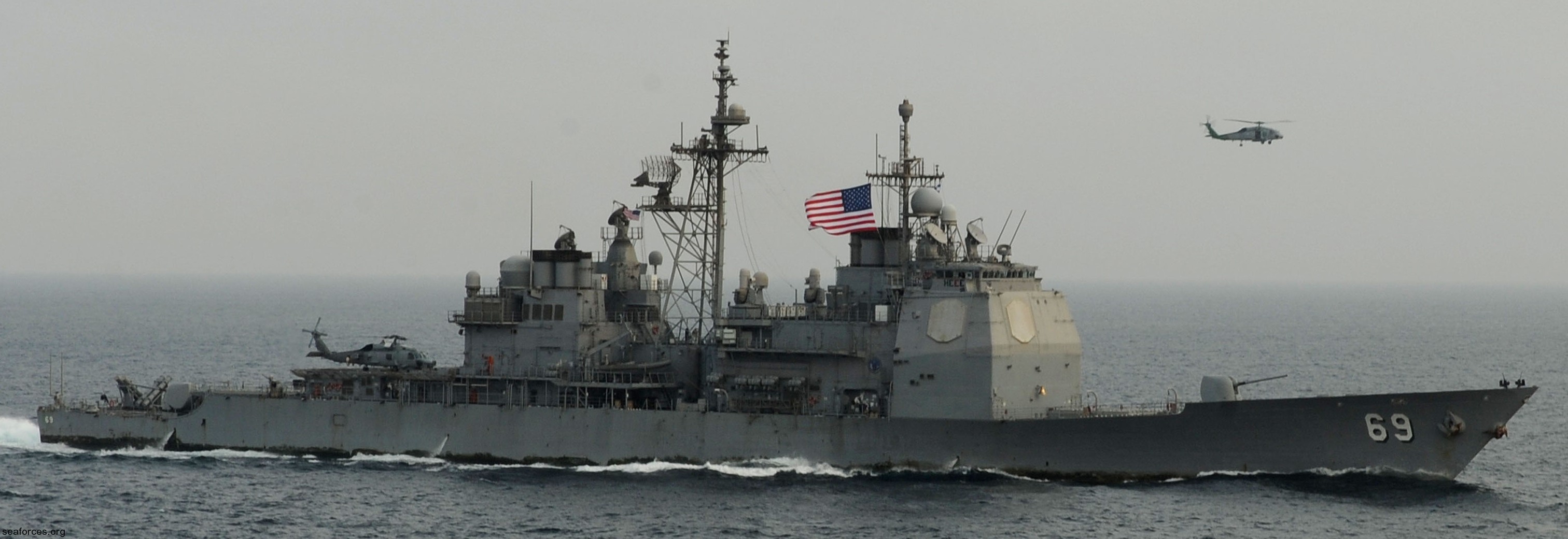 cg-69 uss vicksburg ticonderoga class guided missile cruiser us navy 17 arabian sea