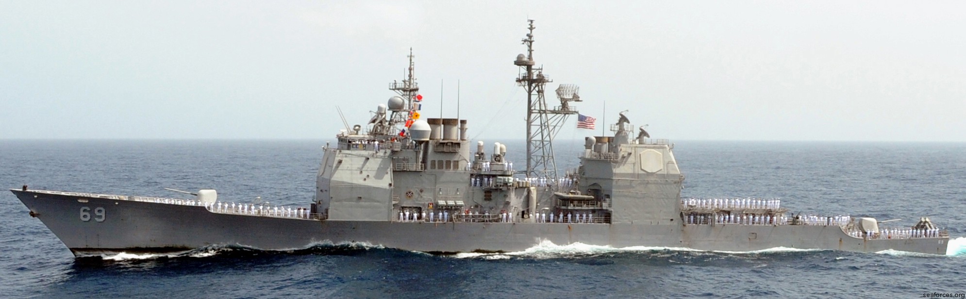 cg-69 uss vicksburg ticonderoga class guided missile cruiser us navy 29 arabian sea