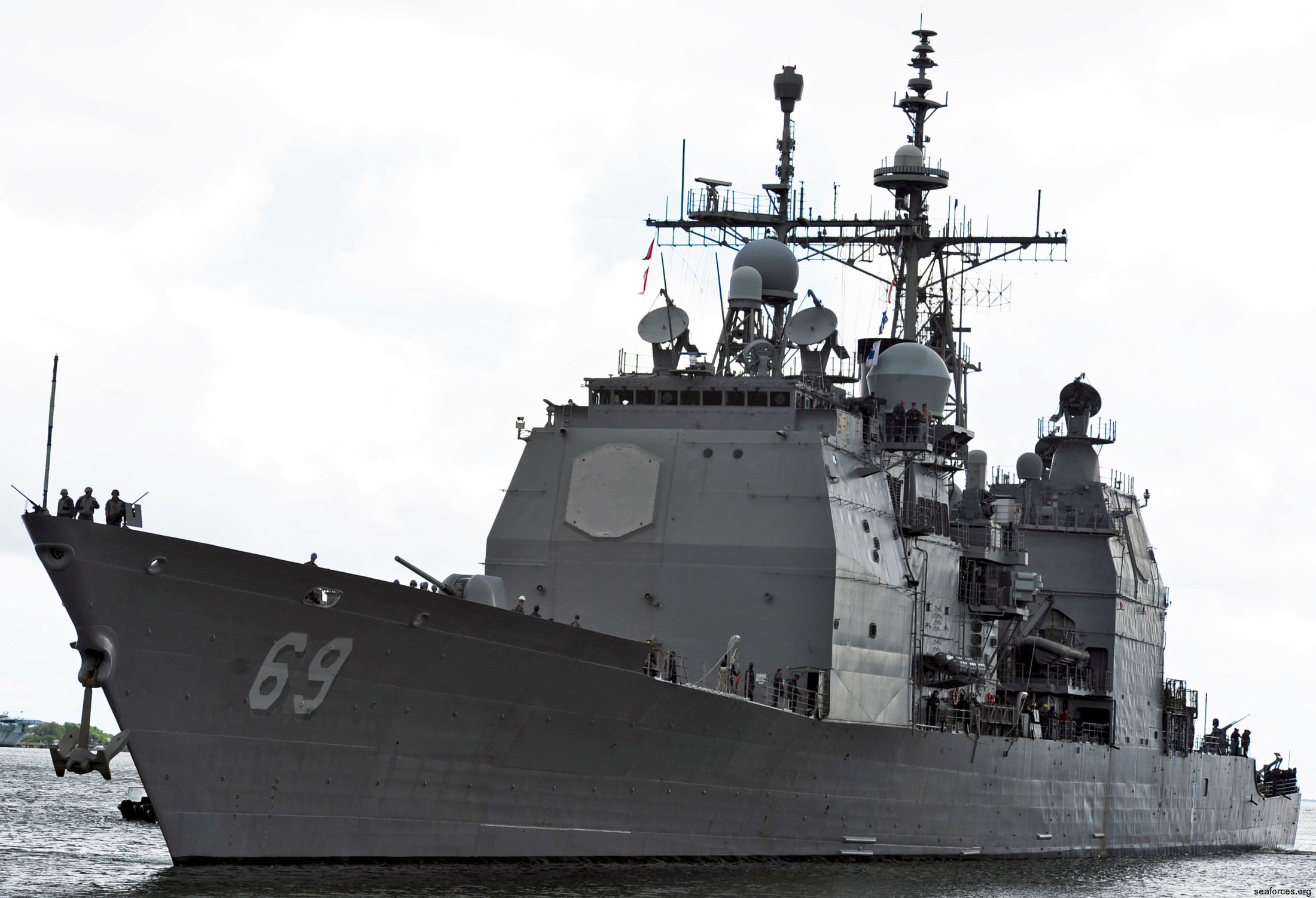 cg-69 uss vicksburg ticonderoga class guided missile cruiser us navy 50 charleston south carolina