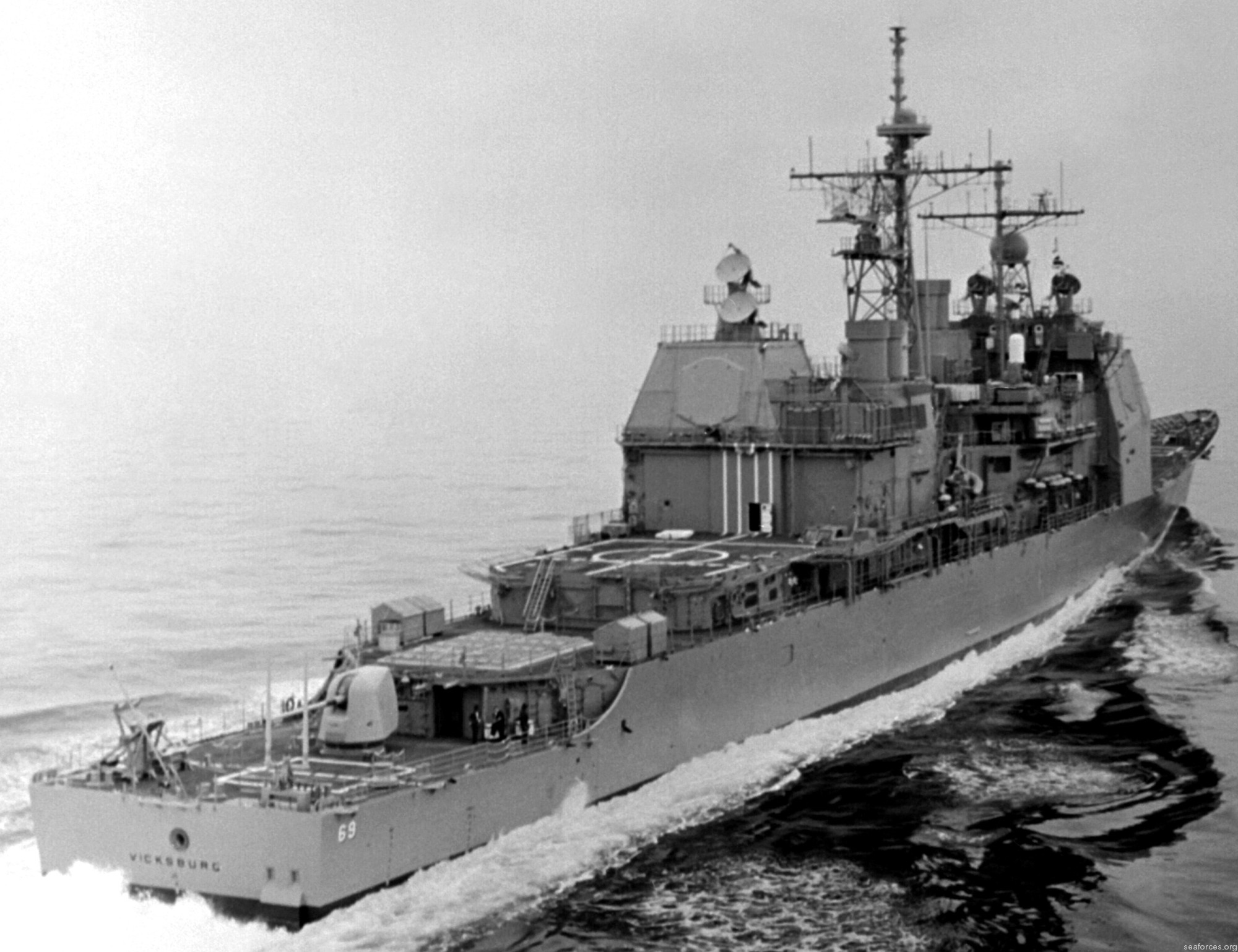 cg-69 uss vicksburg ticonderoga class guided missile cruiser us navy 53