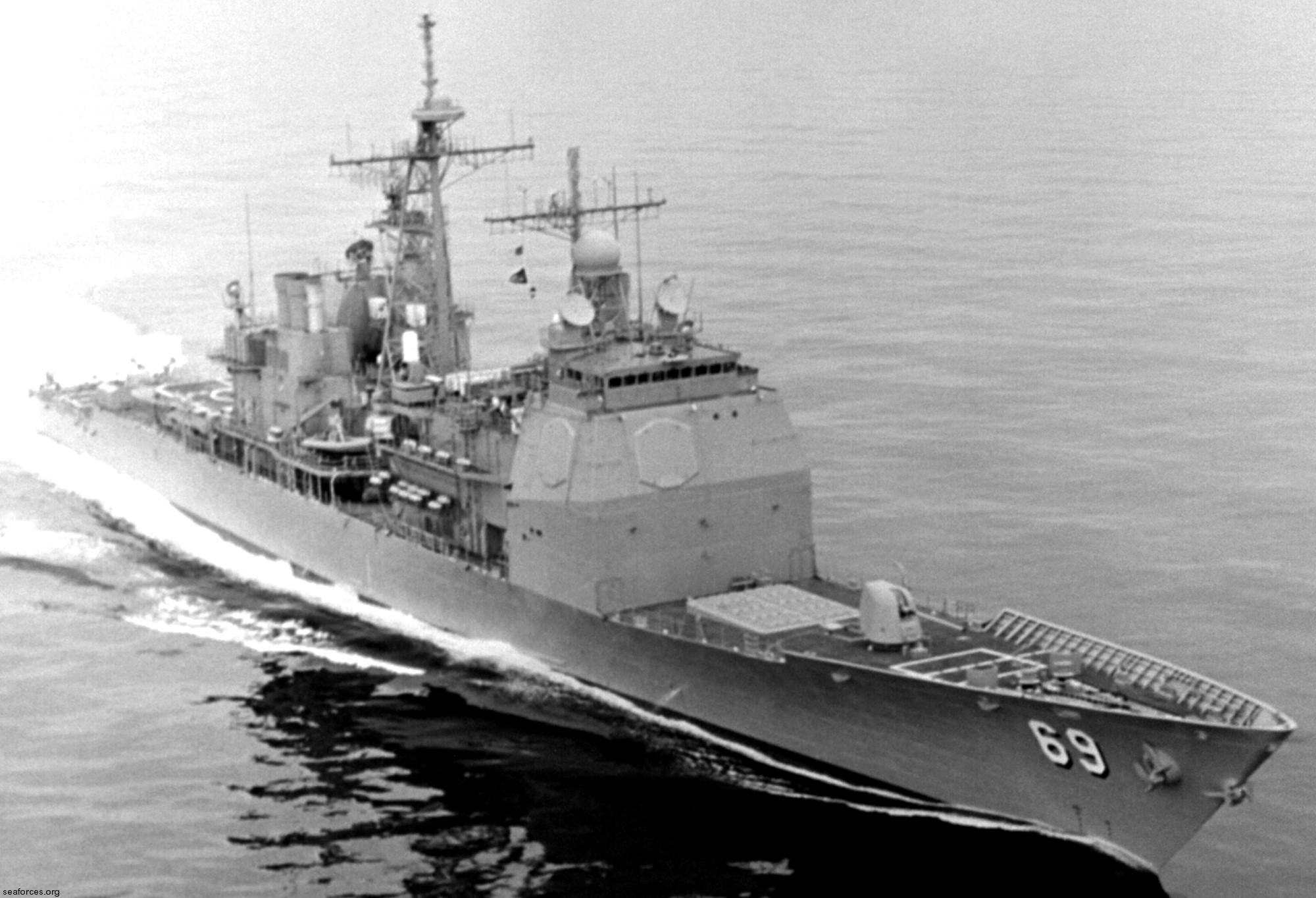 cg-69 uss vicksburg ticonderoga class guided missile cruiser us navy 56
