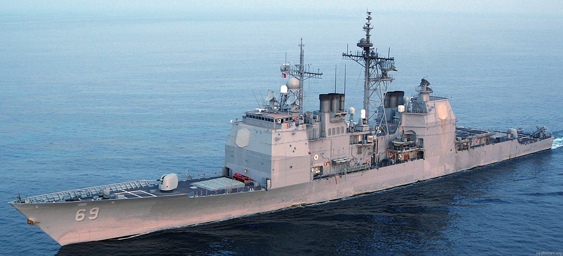 cg-69 uss vicksburg ticonderoga class guided missile cruiser us navy 59
