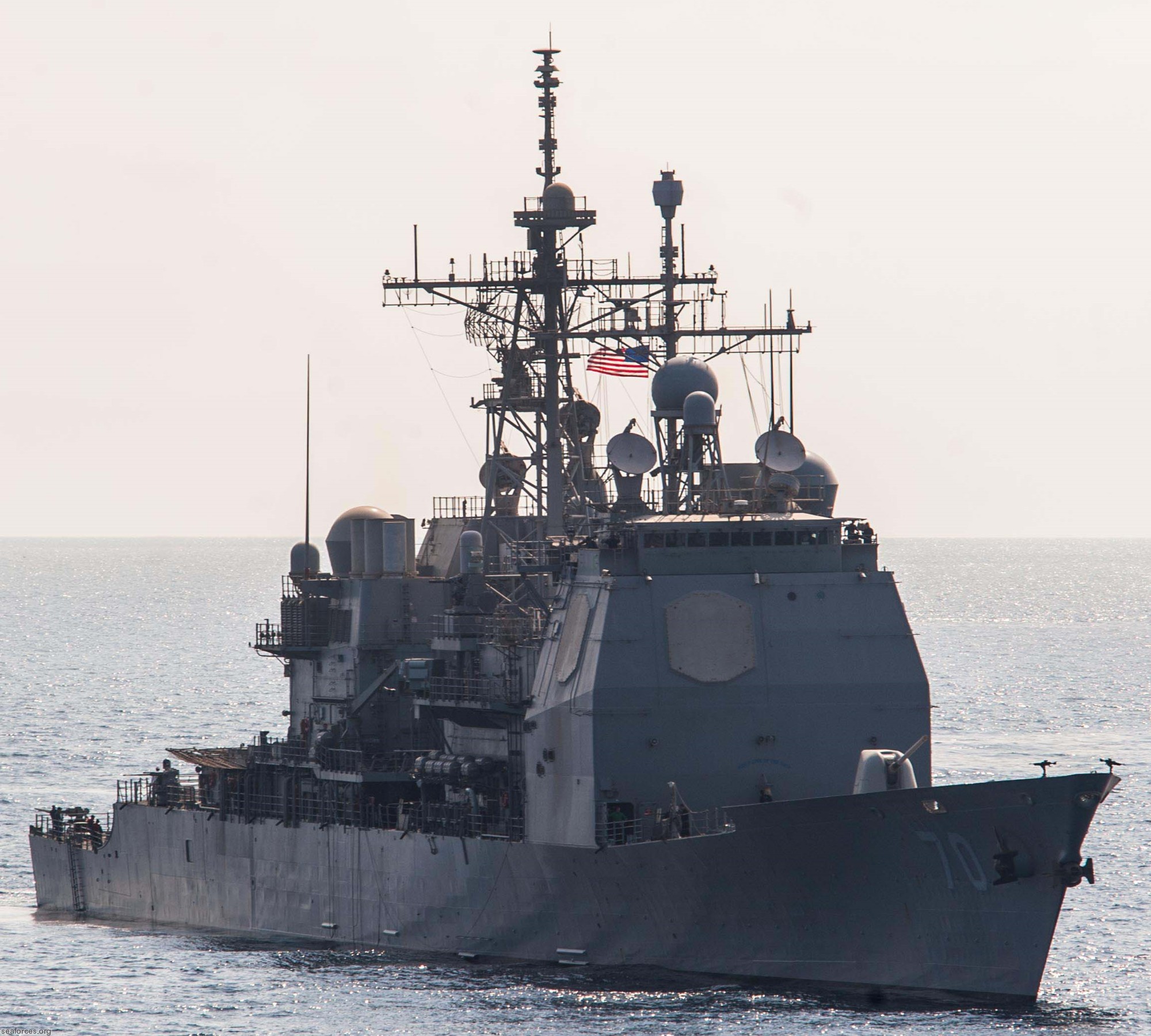 cg-70 uss lake erie ticonderoga class guided missile cruiser navy 02 5th fleet aor