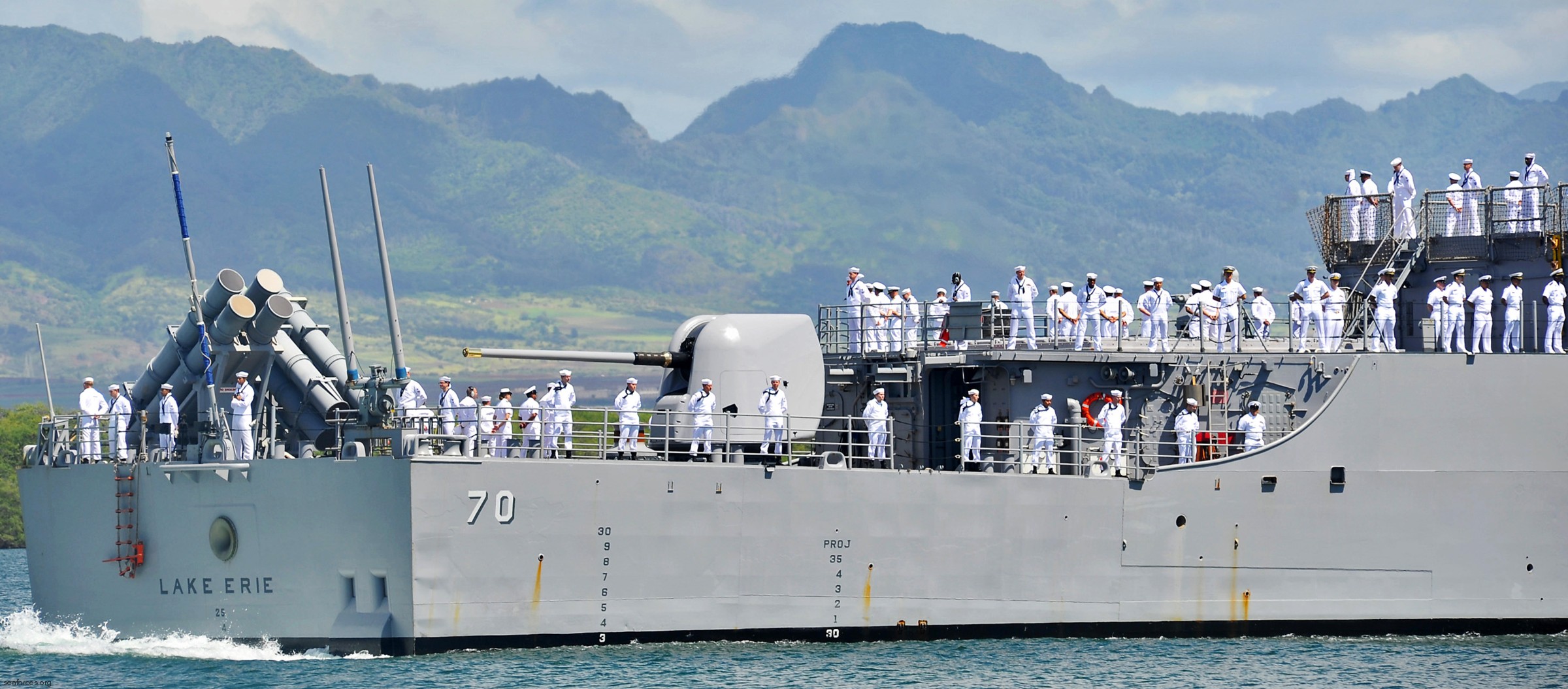 cg-70 uss lake erie ticonderoga class guided missile cruiser navy 18