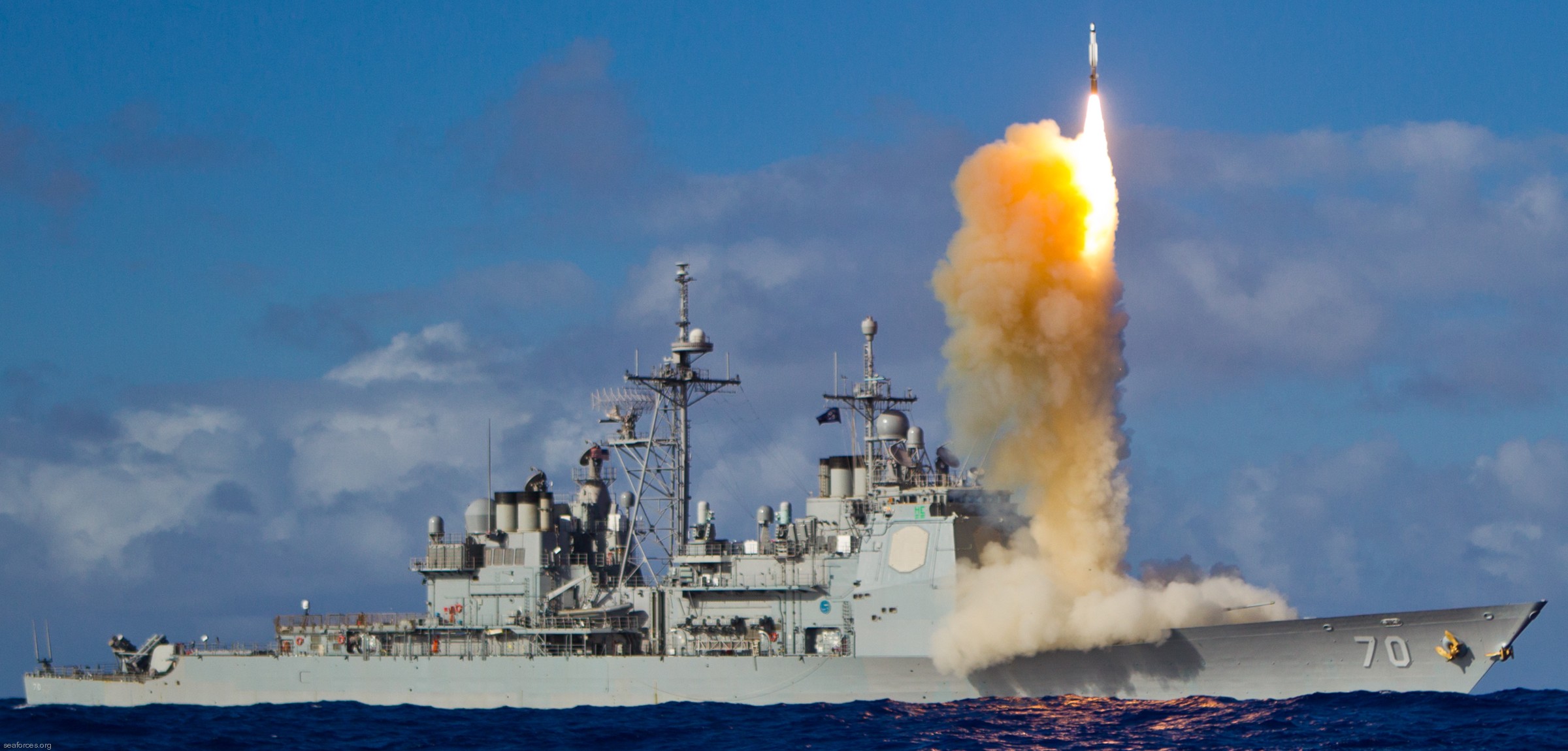 cg-70 uss lake erie ticonderoga class guided missile cruiser navy 27 standard missile sm-3 launch