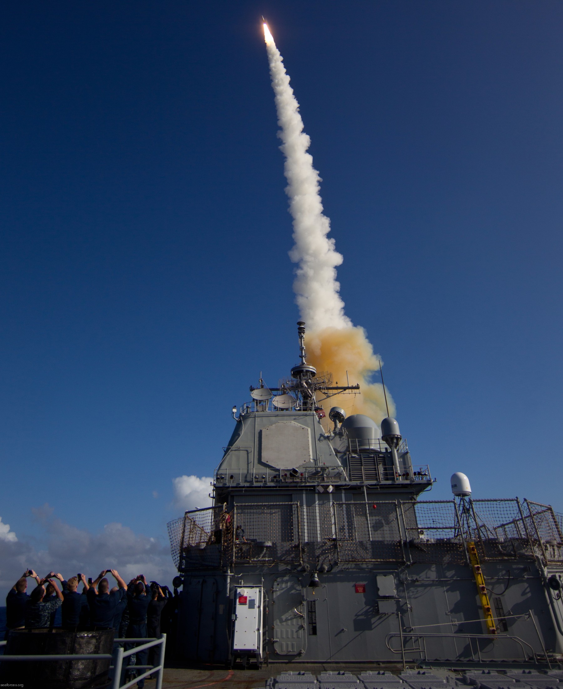 cg-70 uss lake erie ticonderoga class guided missile cruiser navy 33 standard missile launch sm-3