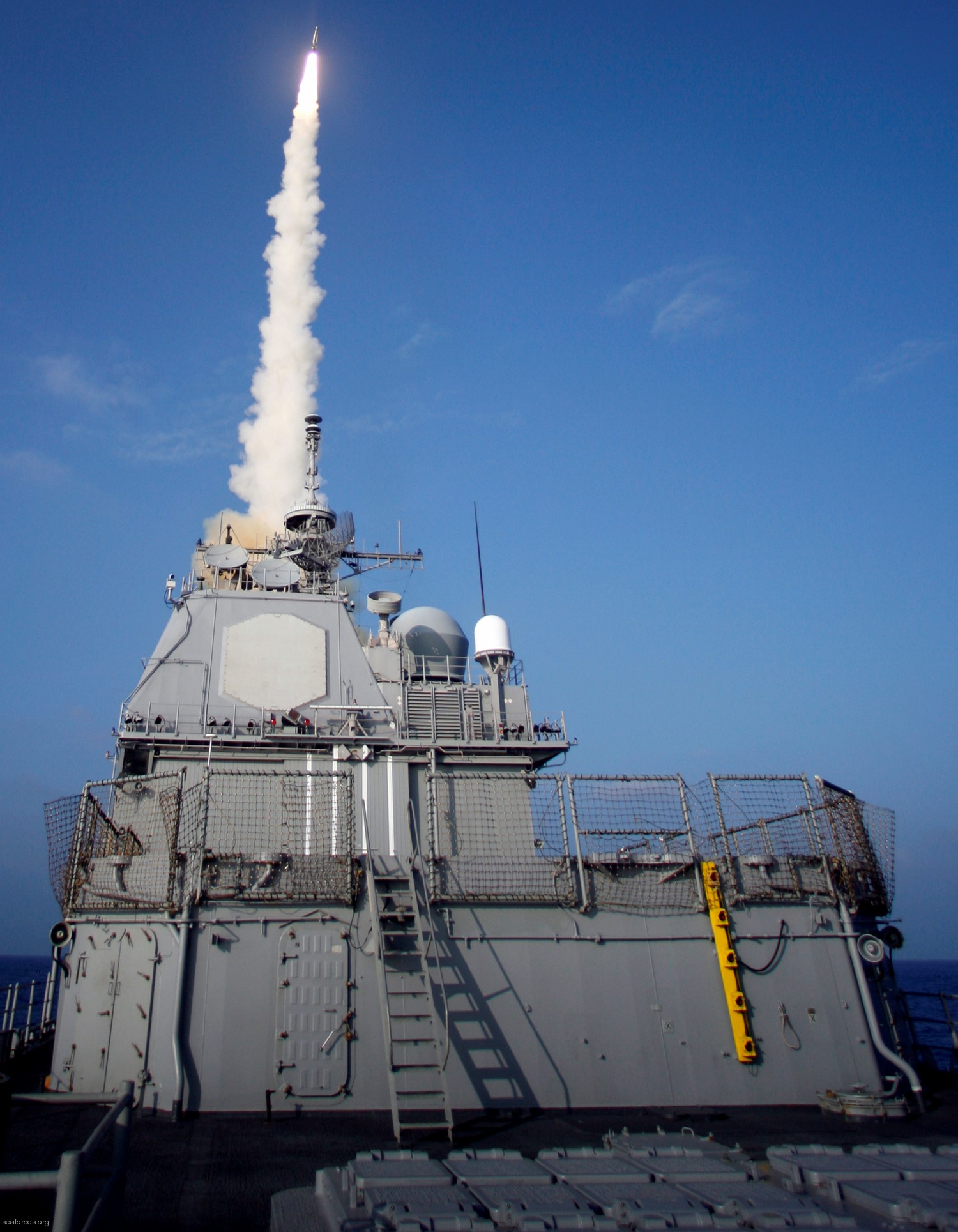 cg-70 uss lake erie ticonderoga class guided missile cruiser navy 49 rim-161 standard missile sm-3 satellite
