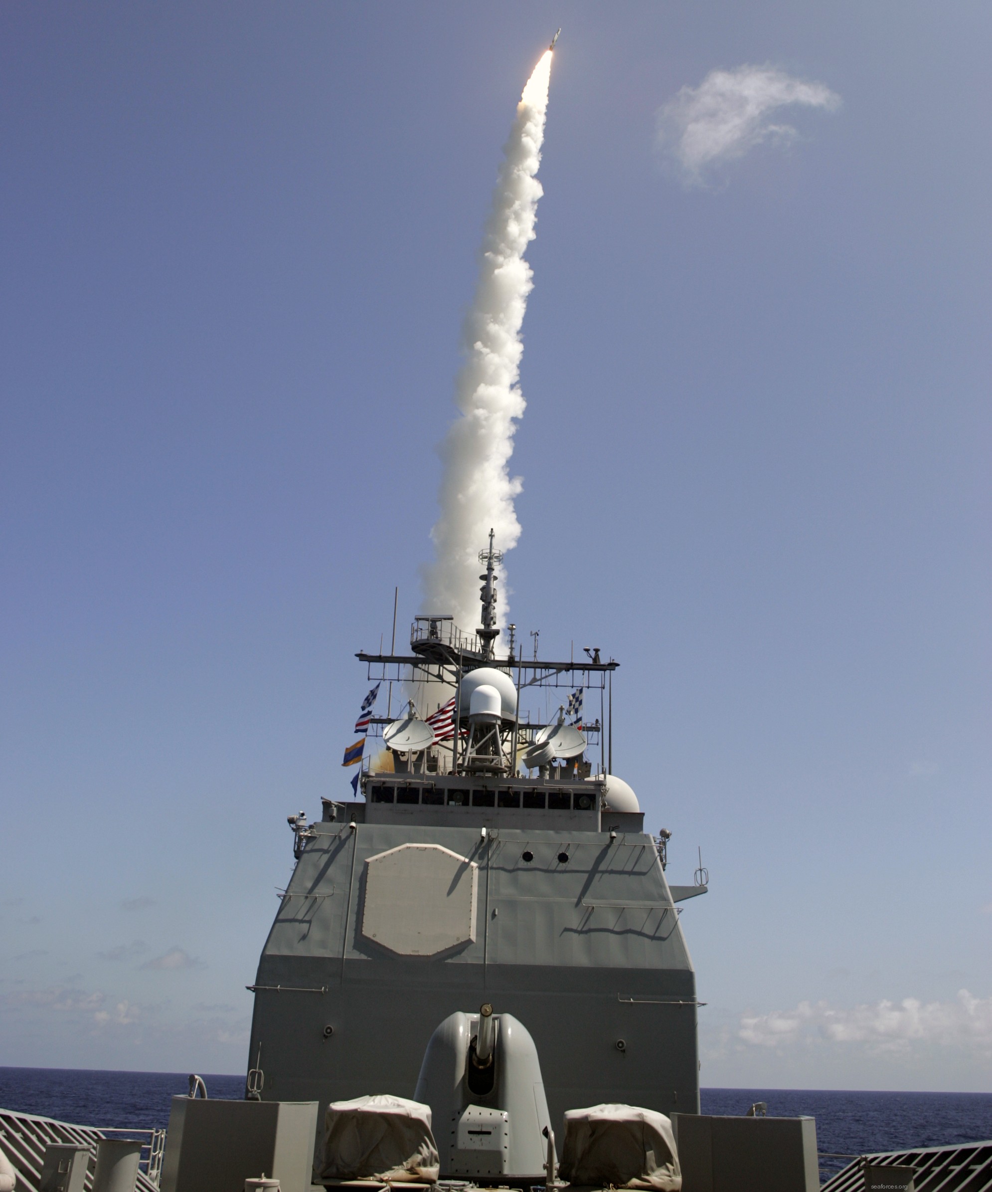 cg-70 uss lake erie ticonderoga class guided missile cruiser navy 61 standard missile sm-2