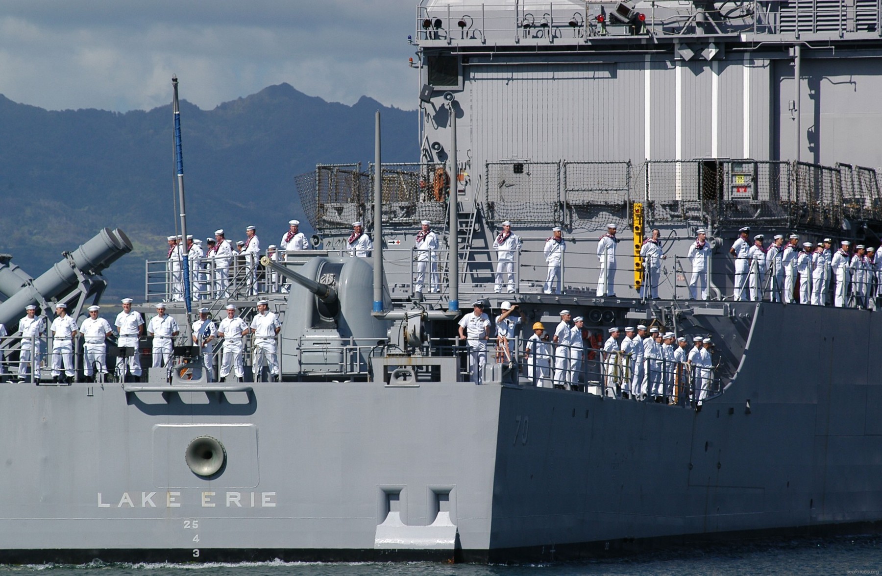 cg-70 uss lake erie ticonderoga class guided missile cruiser navy 62