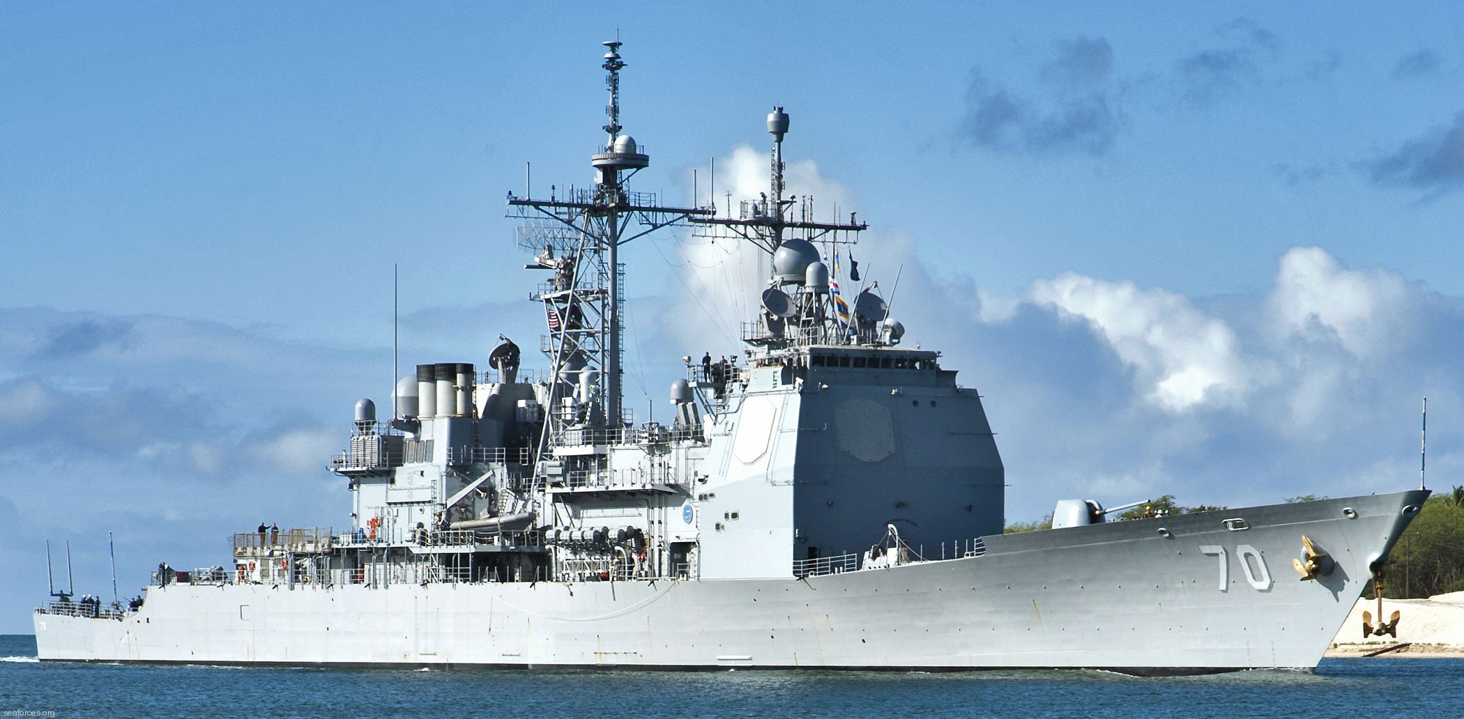 cg-70 uss lake erie ticonderoga class guided missile cruiser navy 86 pearl harbor hawaii