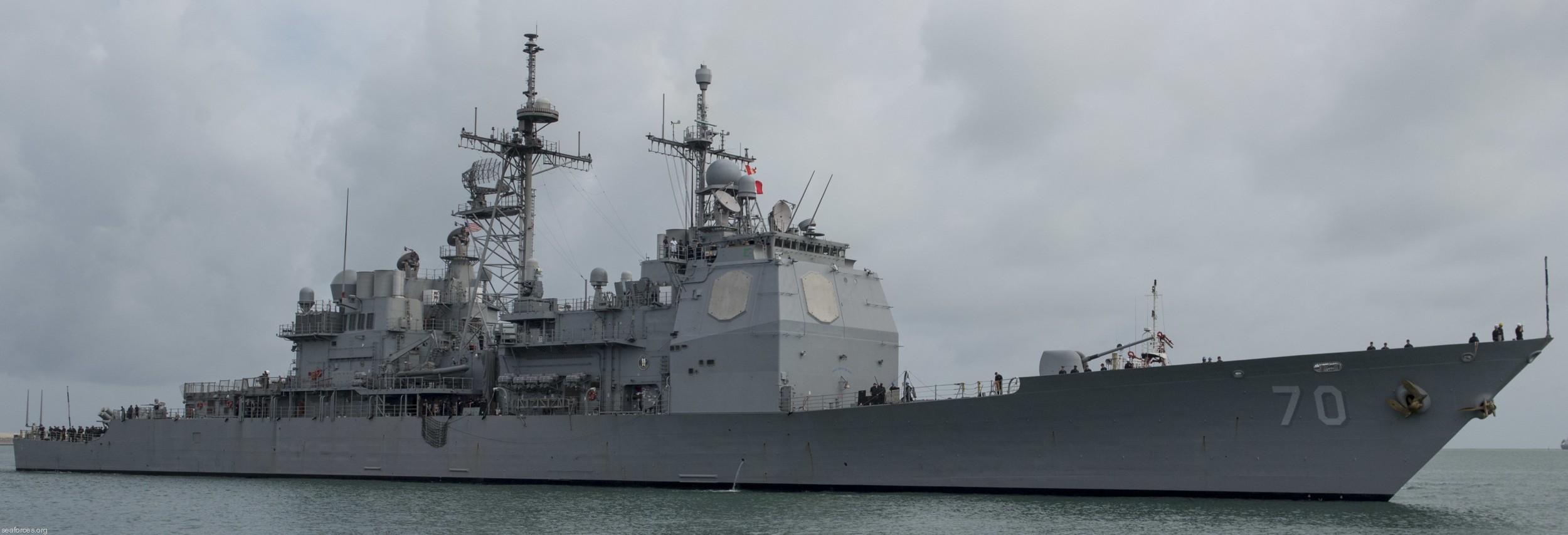 cg-70 uss lake erie ticonderoga class guided missile cruiser navy 99