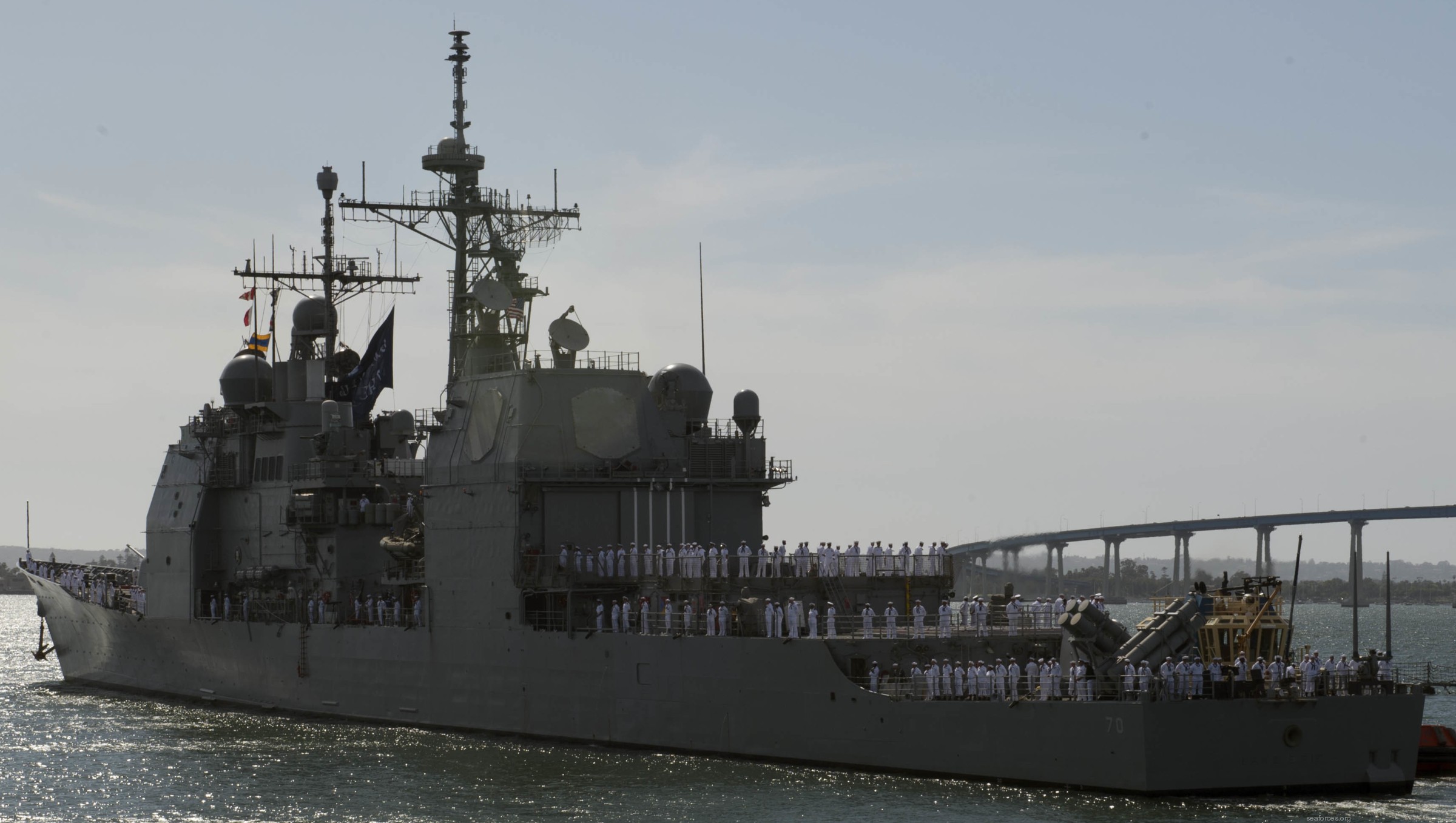 cg-70 uss lake erie ticonderoga class guided missile cruiser navy 103 naval base san diego