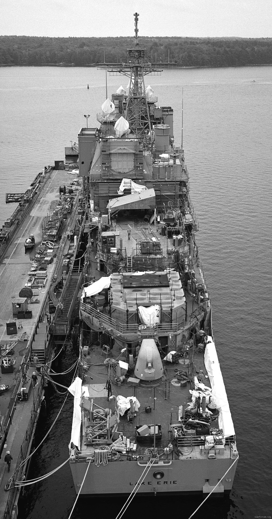 cg-70 uss lake erie ticonderoga class guided missile cruiser navy 111 bath iron works maine