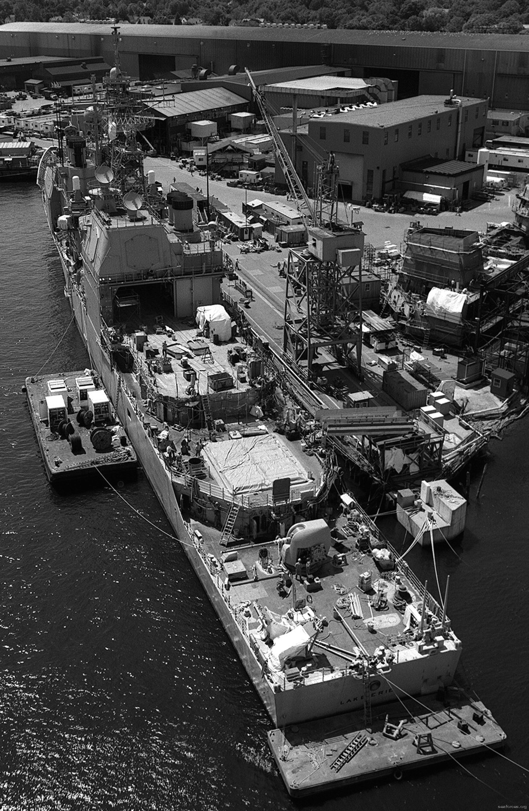 cg-70 uss lake erie ticonderoga class guided missile cruiser navy 113 construction bath iron works maine