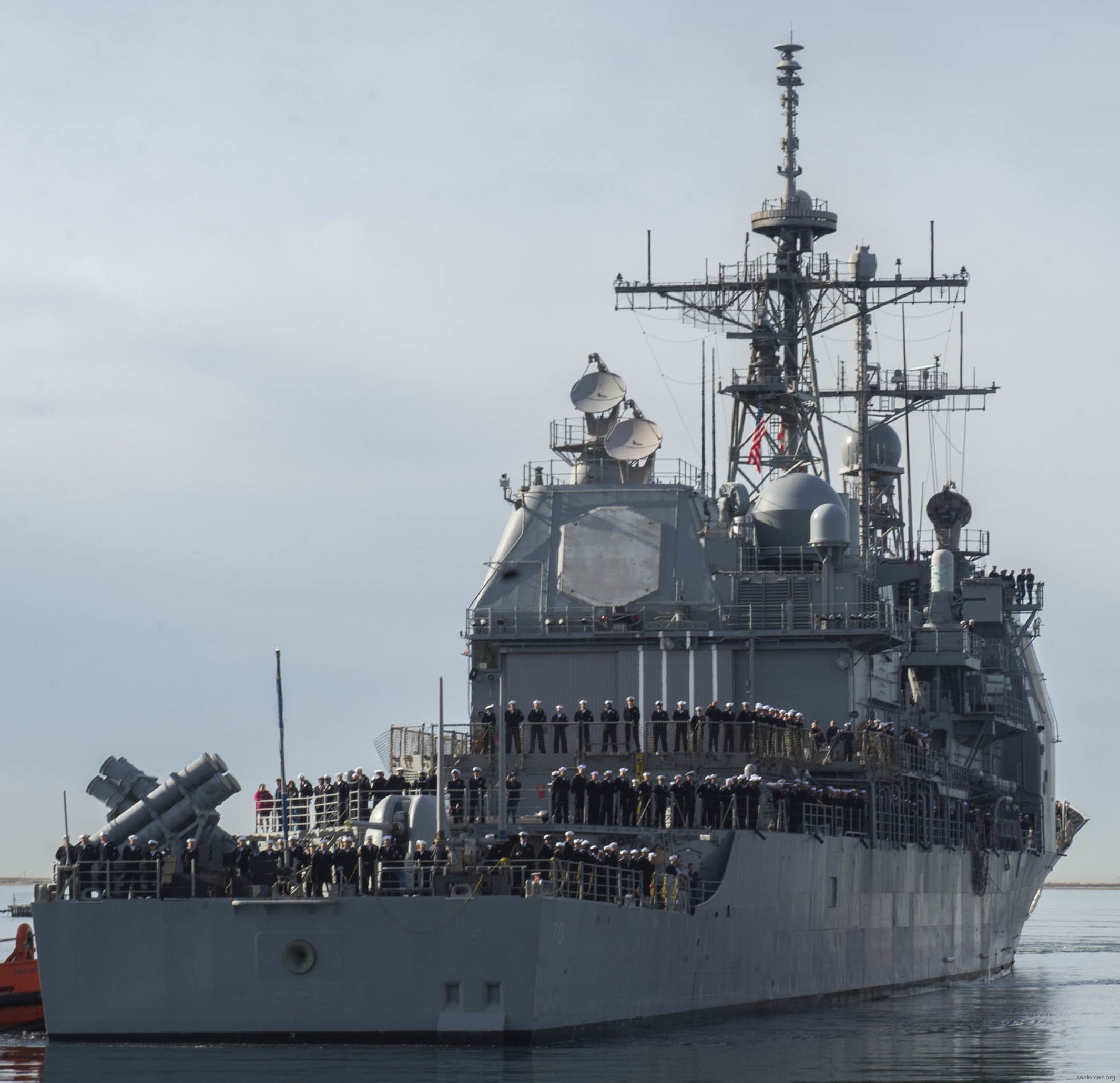 cg-70 uss lake erie ticonderoga class guided missile cruiser navy 118 naval base san diego california