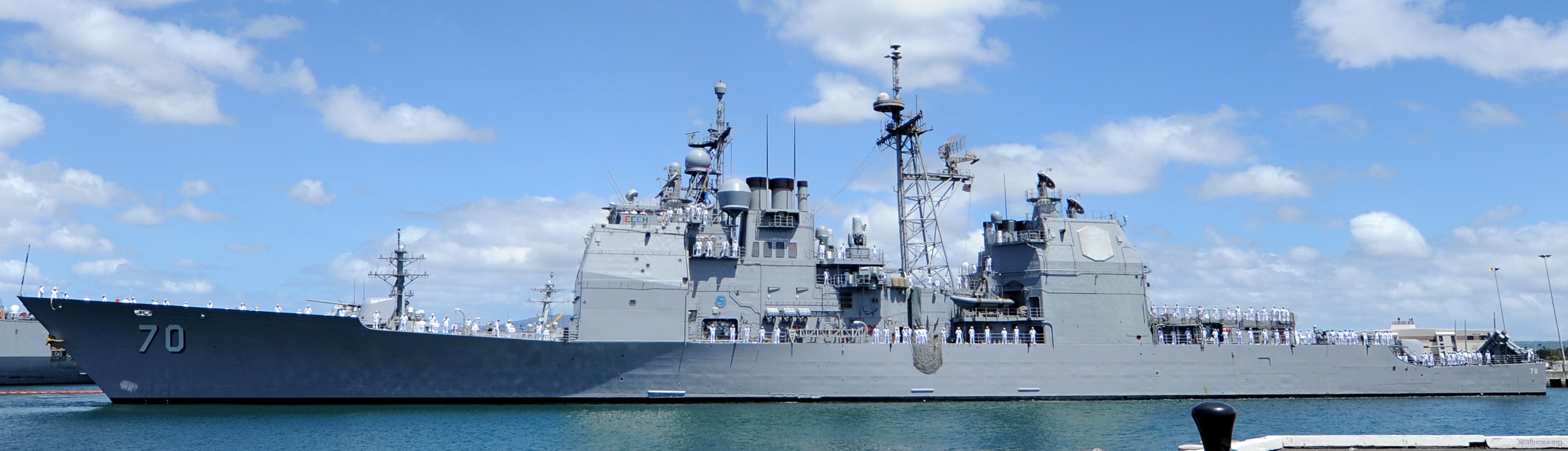 cg-70 uss lake erie ticonderoga class guided missile cruiser navy 124 pearl harbor hickam