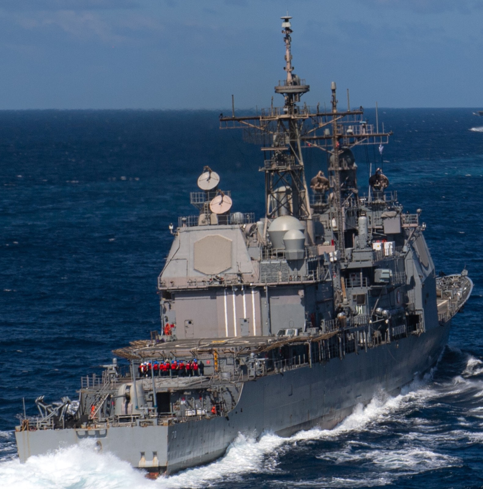 uss lake erie cg-70 guided missile cruiser us navy pacific ocean 2023 138