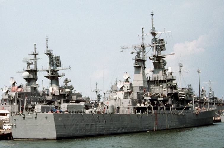 USS Mississippi CGN 40 - Norfolk Naval Station, Virginia 1994