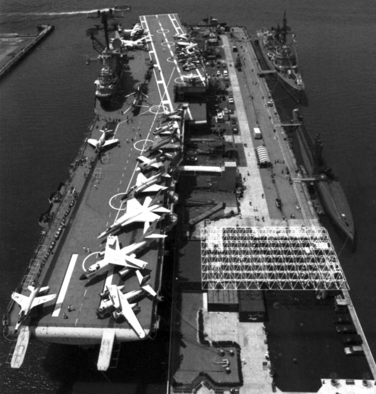 cvs 11 uss intrepid aircraft carrier museum new york city