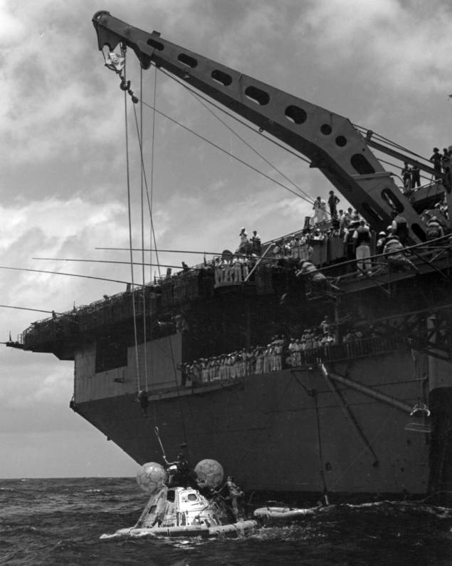 cva cvs 12 uss hornet recovering apollo 11 1969