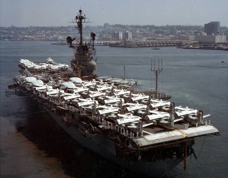 cv cvs 14 uss ticonderoga aircraft carrier essex class us navy