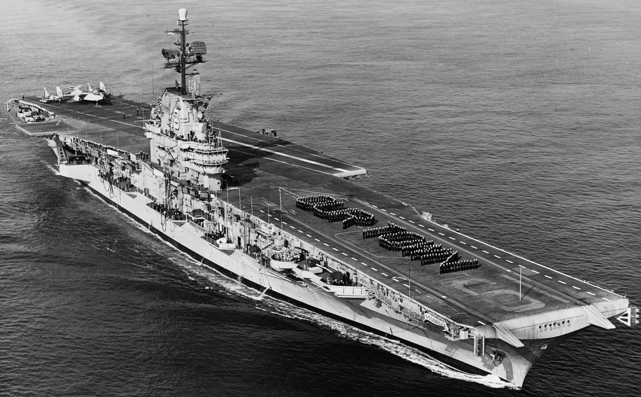 cva-19 uss hancock cv essex class aircraft carrier 15