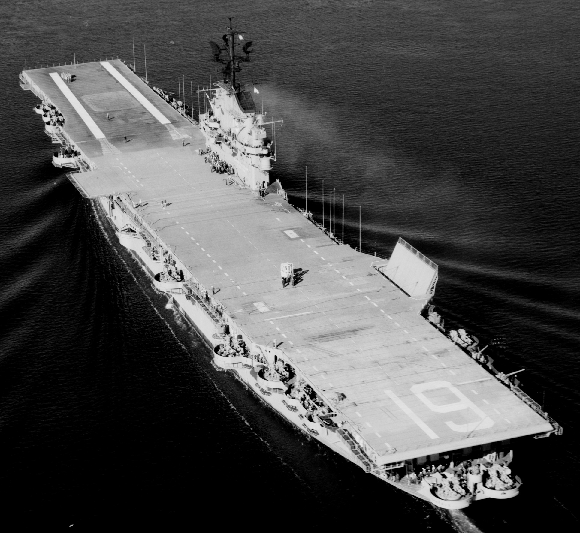 cva-19 uss hancock cv essex class aircraft carrier 29 puget sound naval shipyard washington