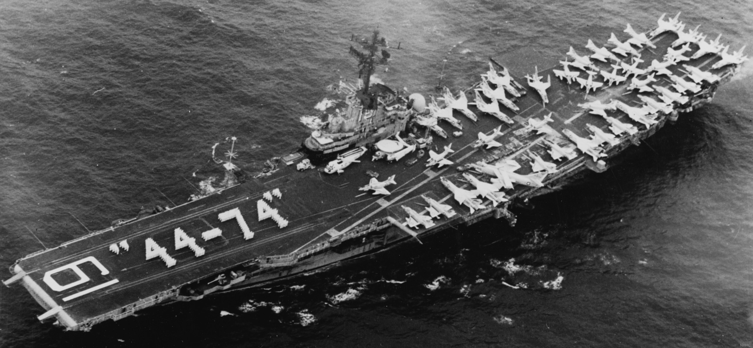 cva-19 uss hancock cv essex class aircraft carrier air wing cvw-21 us navy 30a