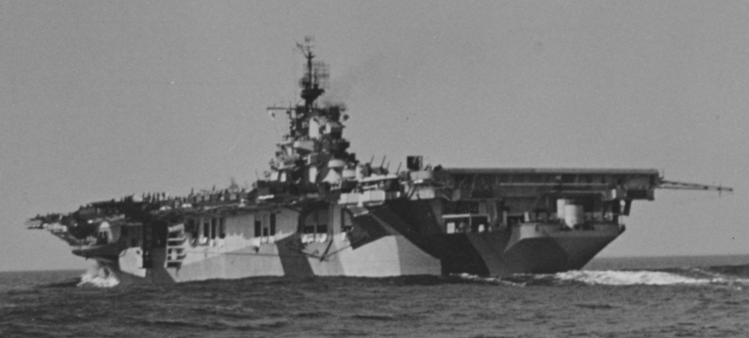 cva-19 uss hancock cv essex class aircraft carrier 1944 39