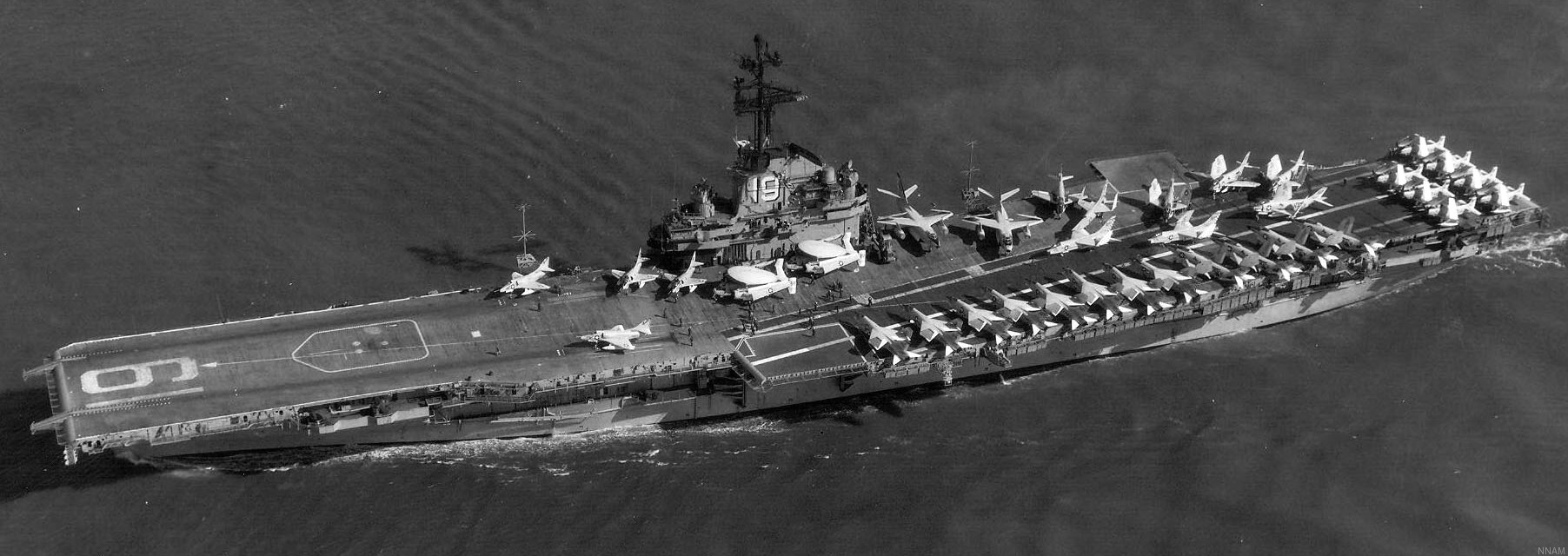 cva-19 uss hancock cv essex class aircraft carrier air group cvg-21 us navy 82