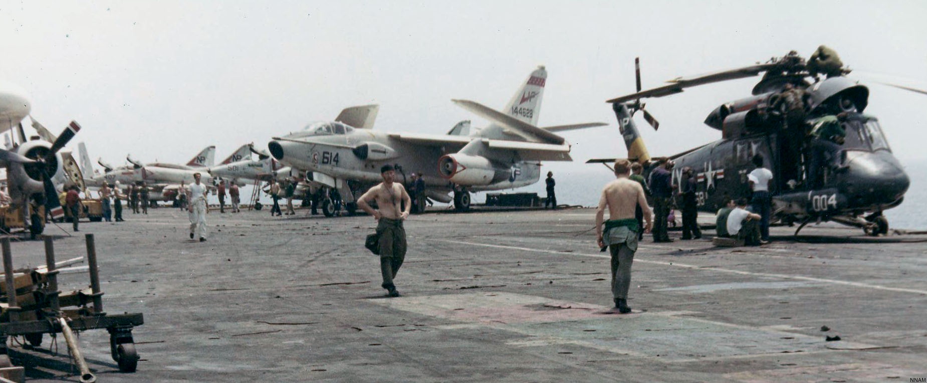 cva-19 uss hancock cv essex class aircraft carrier air wing cvw-21 us navy 87