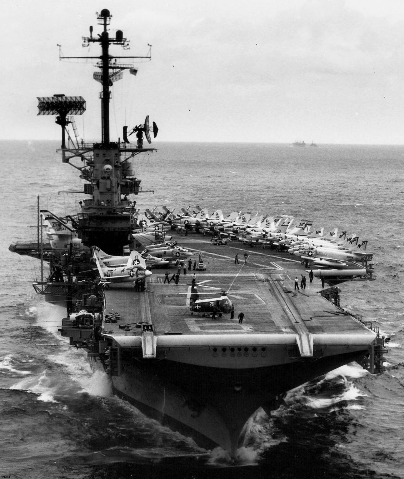 cva-19 uss hancock cv essex class aircraft carrier air group cvg-21 us navy 92 vietnam war