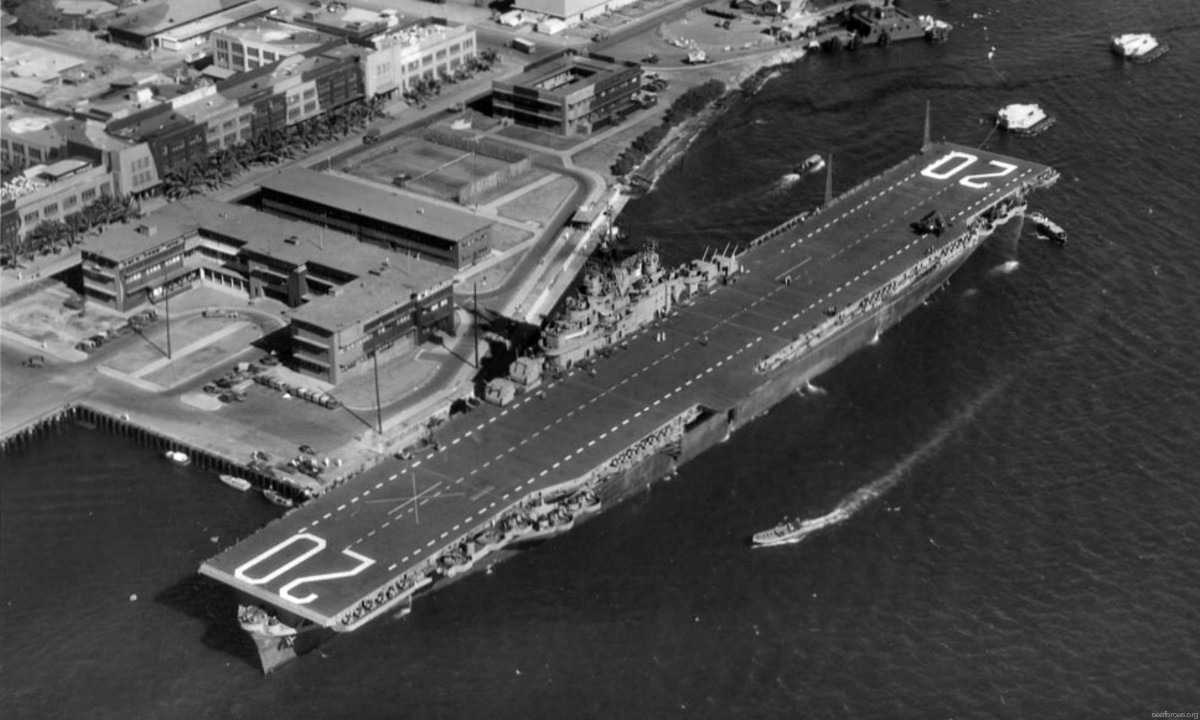cva-20 uss bennington essex class aircraft carrier navy 03 pearl harbor hawaii 1946