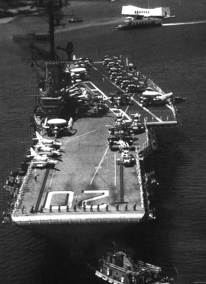 cvs-20 uss bennington essex class aircraft carrier navy 10 antisubmarine carrier air group cvsg-59