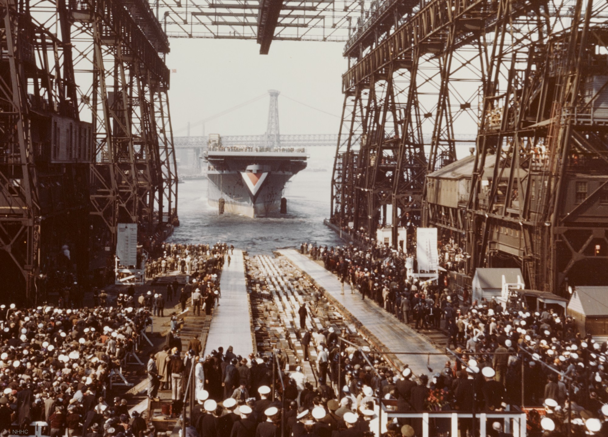 cv-31 uss bon homme richard essex class aircraft carrier launching ceremony new york navy yard brooklyn 1944