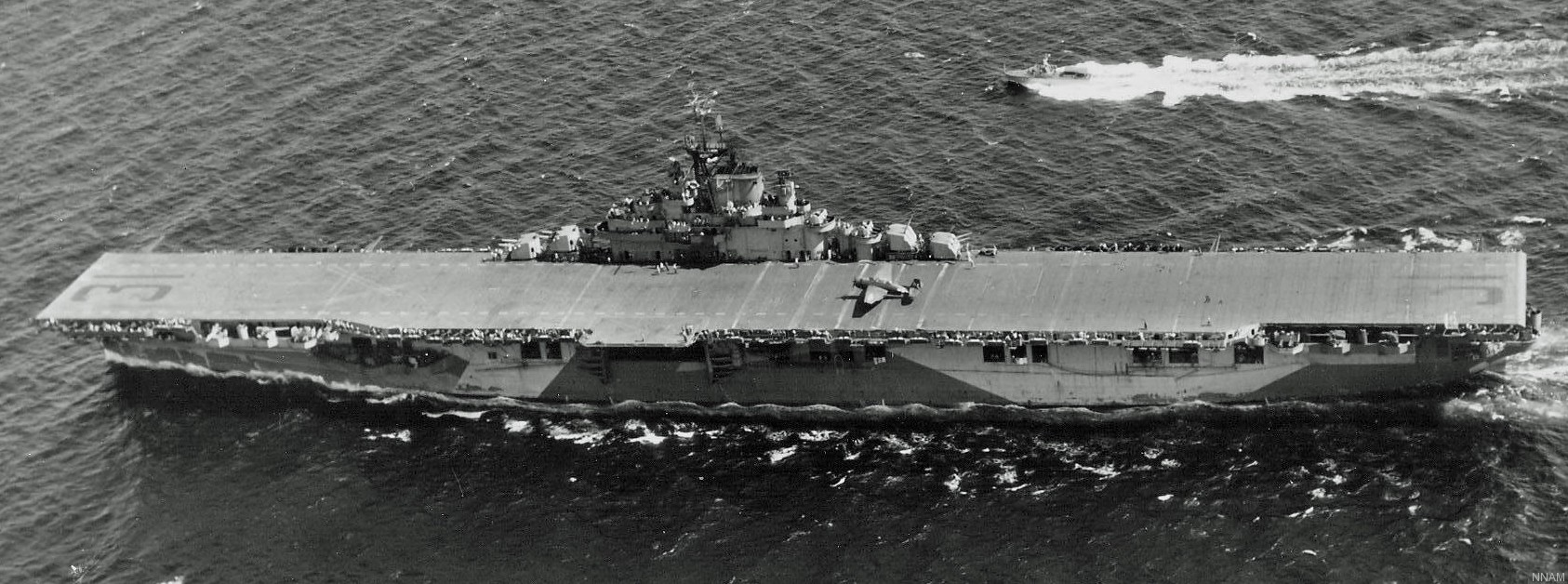 cv-31 uss bon homme richard essex class aircraft carrier 20