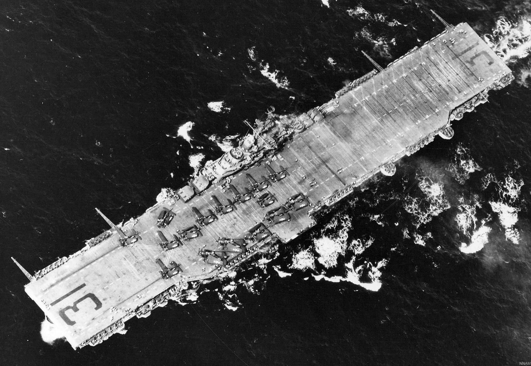 cv-31 uss bon homme richard essex class aircraft carrier 21