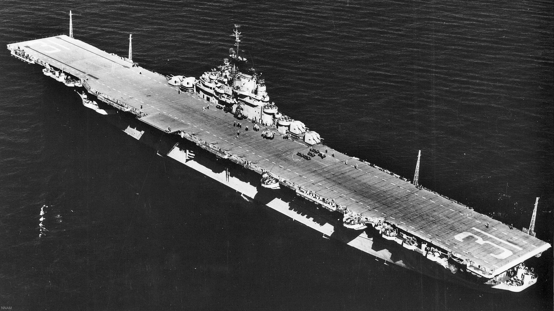 cv-31 uss bon homme richard essex class aircraft carrier 37