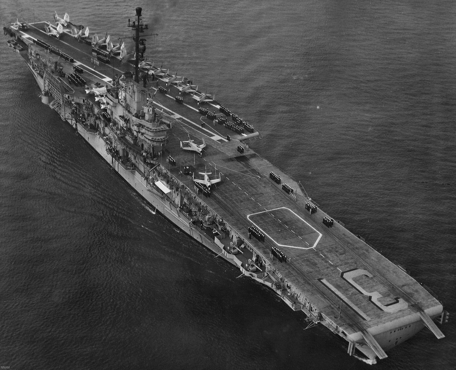 cva-31 uss bon homme richard essex class aircraft carrier air group cvg-19 43