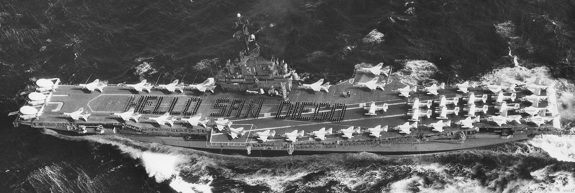 cva-31 uss bon homme richard essex class aircraft carrier air group cvg-19 52