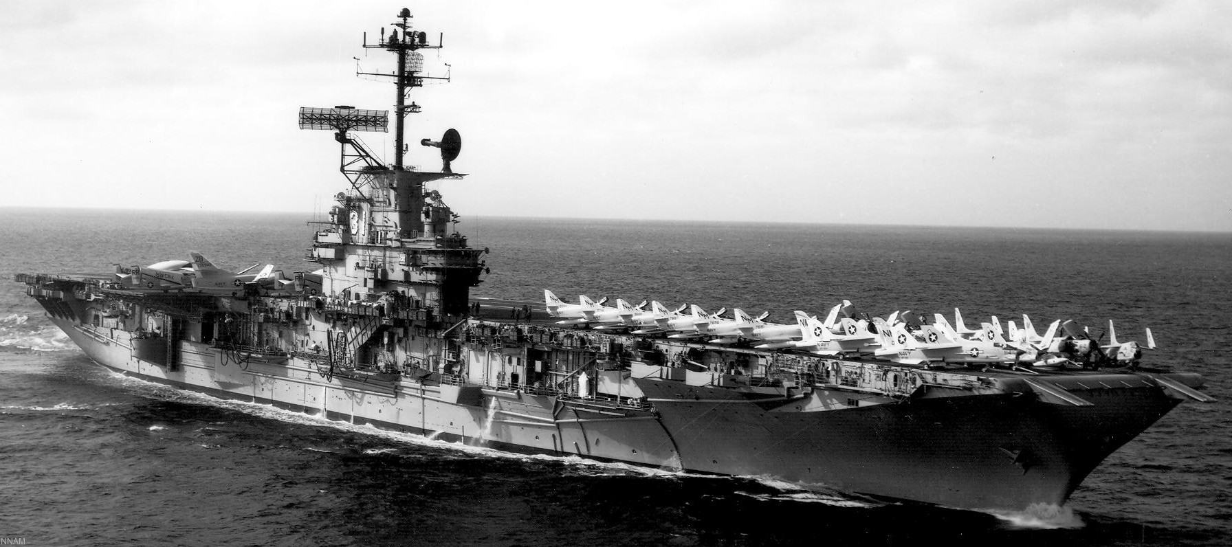 cva-31 uss bon homme richard essex class aircraft carrier air wing cvw-19 56