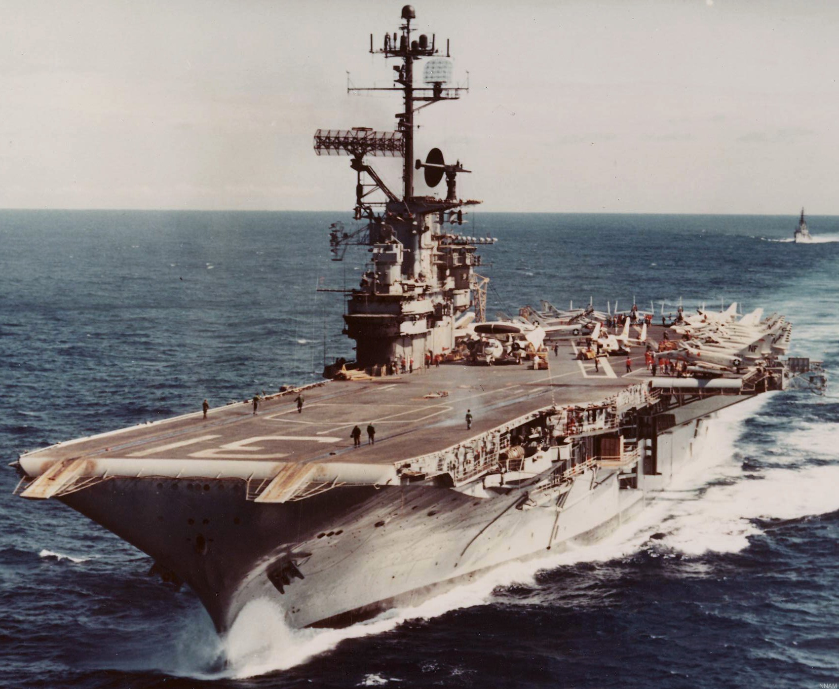 cva-31 uss bon homme richard essex class aircraft carrier air wing cvw-5 67