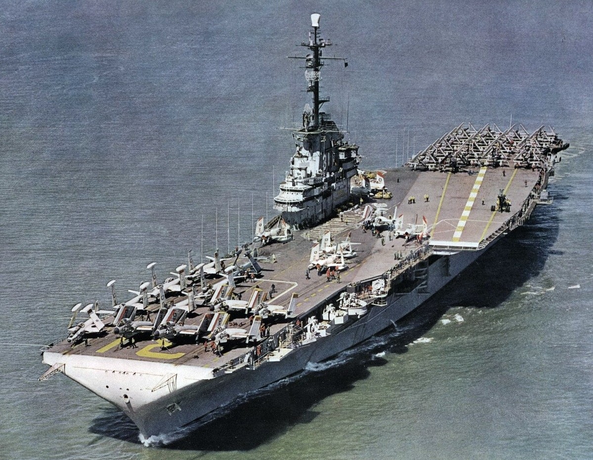 cva-31 uss bon homme richard essex class aircraft carrier air group cvg-21 84