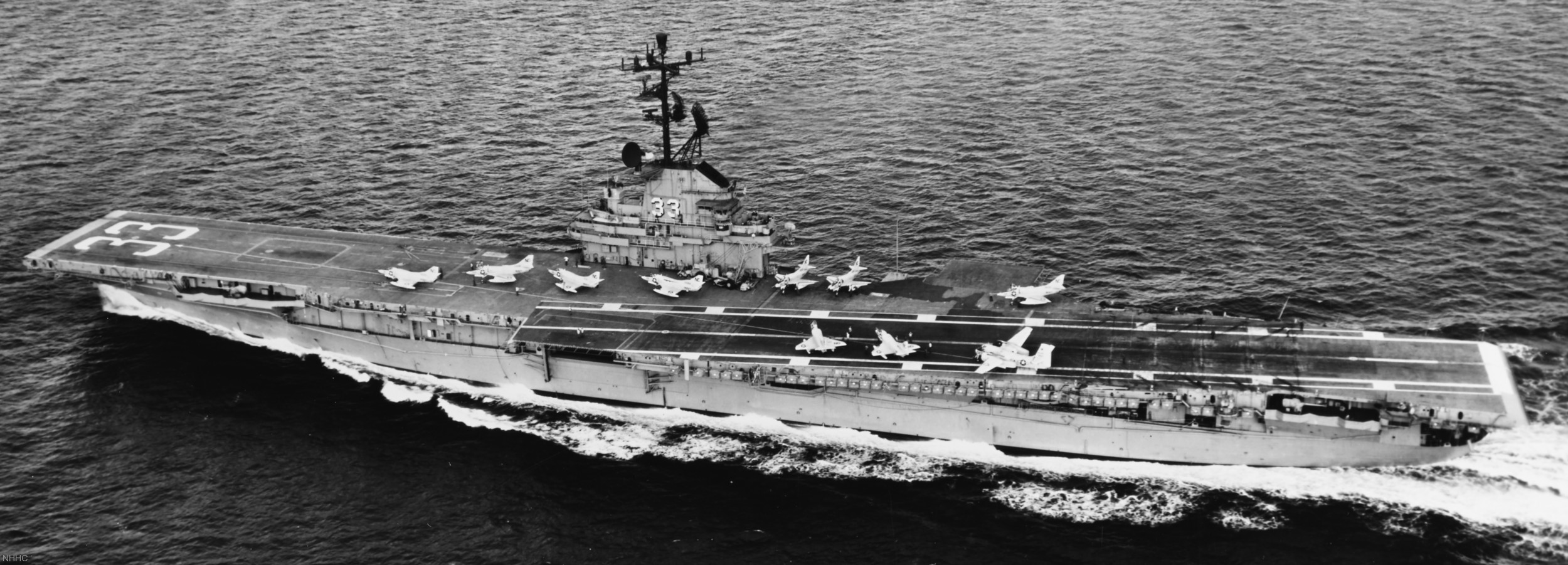 cvs-33 uss kearsarge essex class anti submarine aircraft carrier air group navy cvsg-53 02