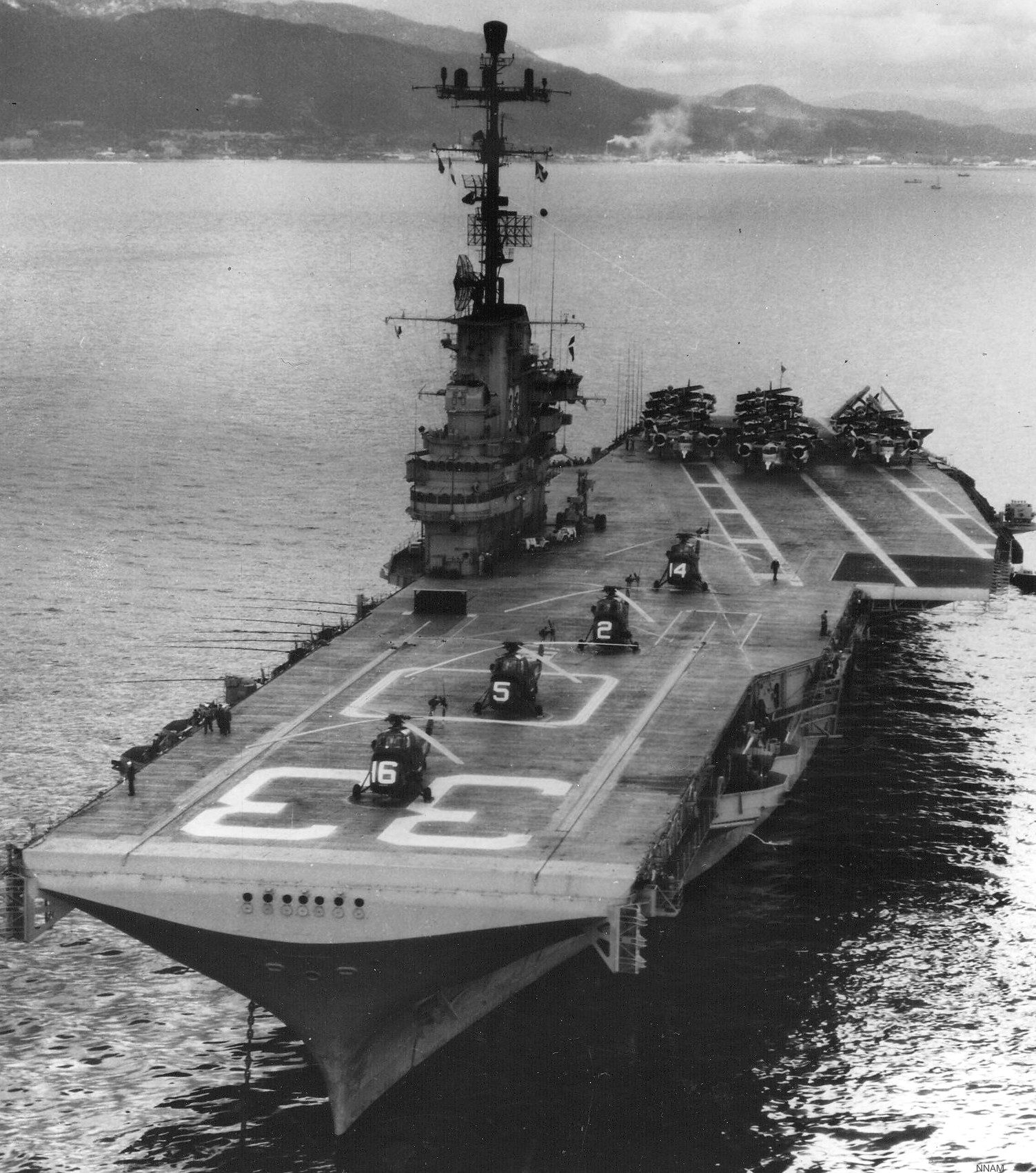 cvs-33 uss kearsarge essex class anti submarine aircraft carrier air group navy cvsg kobe japan